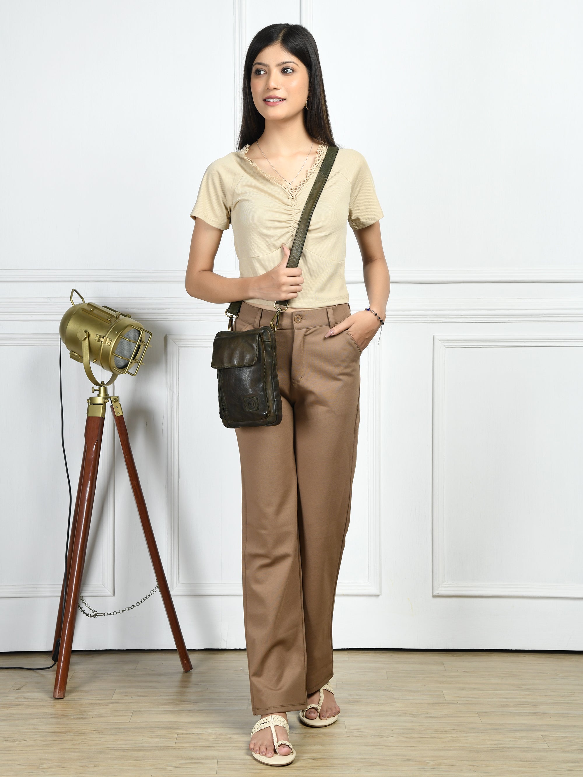 Vintage Explorer Crossbody Bag - Green Colour