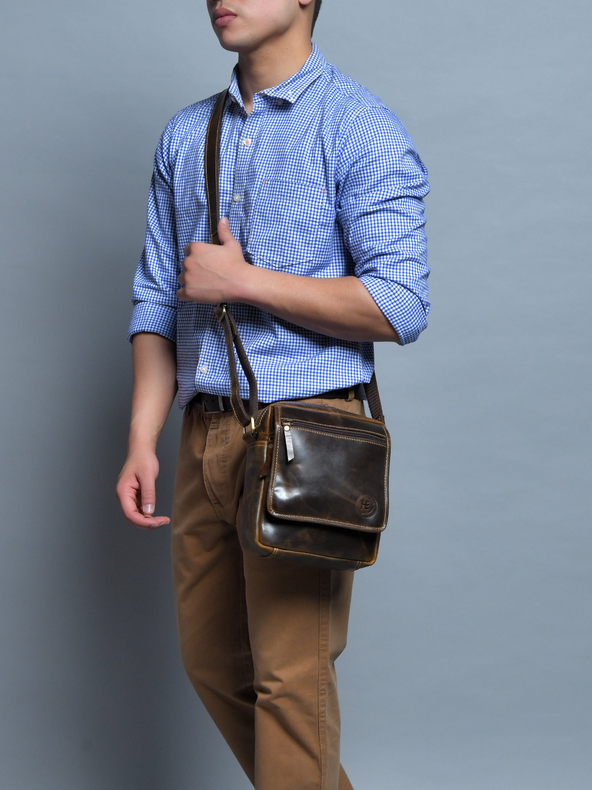 Explorer Vintage Leather Sling Bag - Maroon Colour