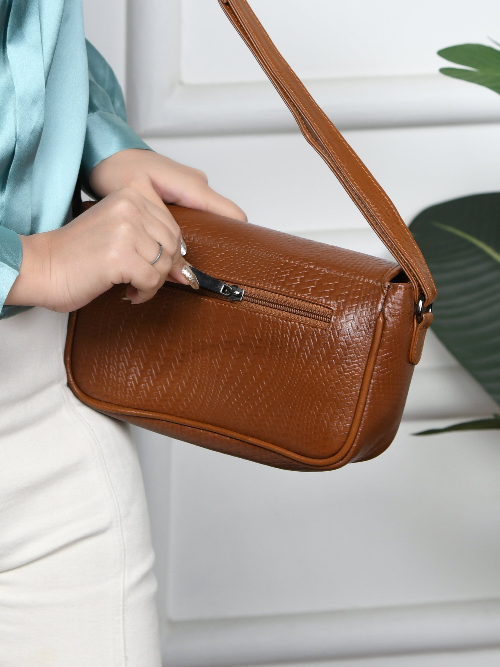 Chic Leather Women's Handbag - Maroon Colour