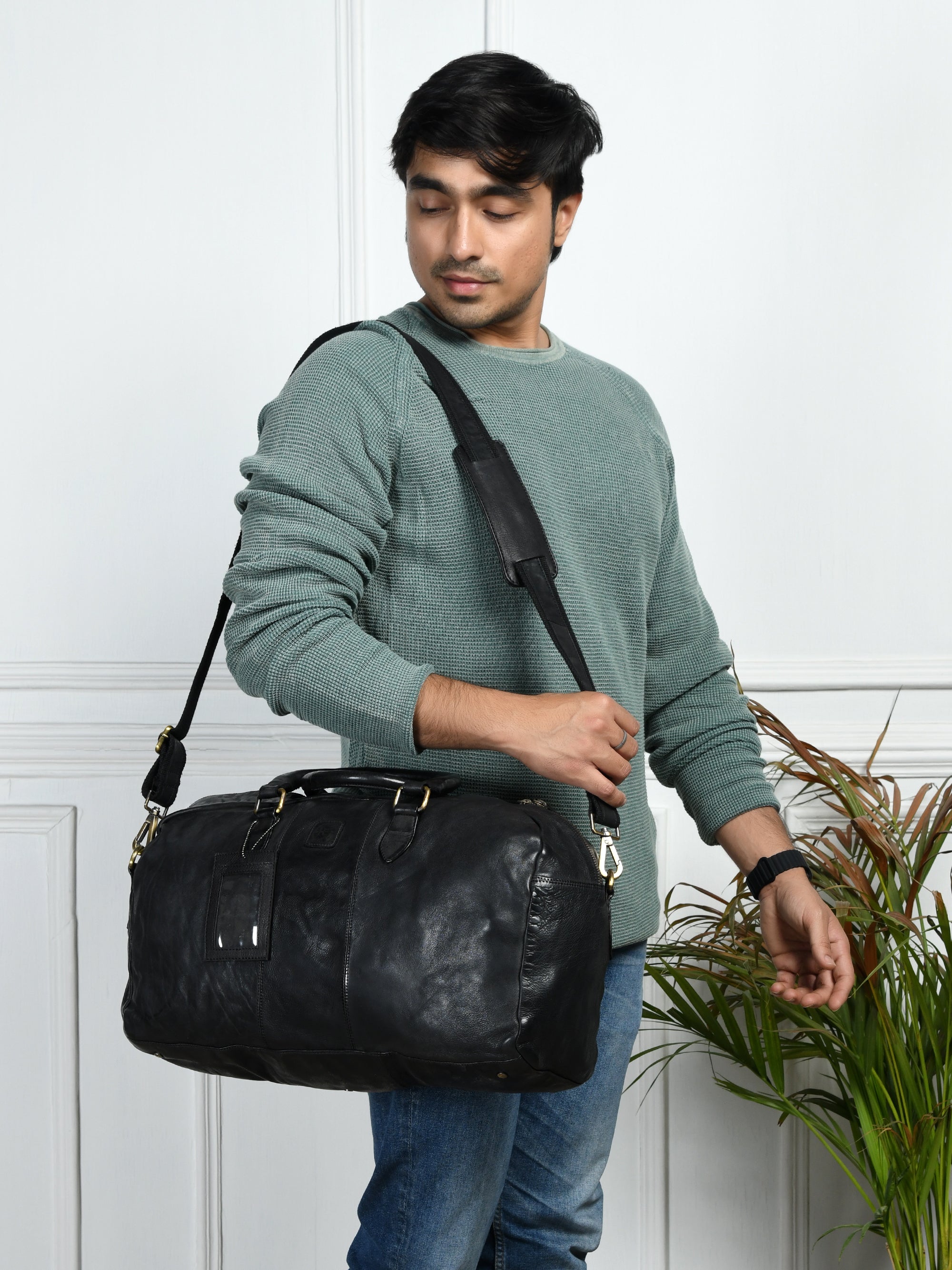 Imperium Luxe Leather Duffle Bag - Black Colour